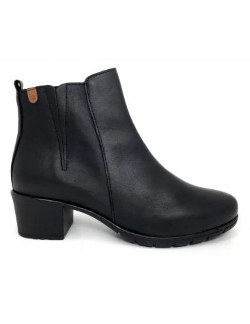 BOTIN VALERIA’S 8564 NEGRO
