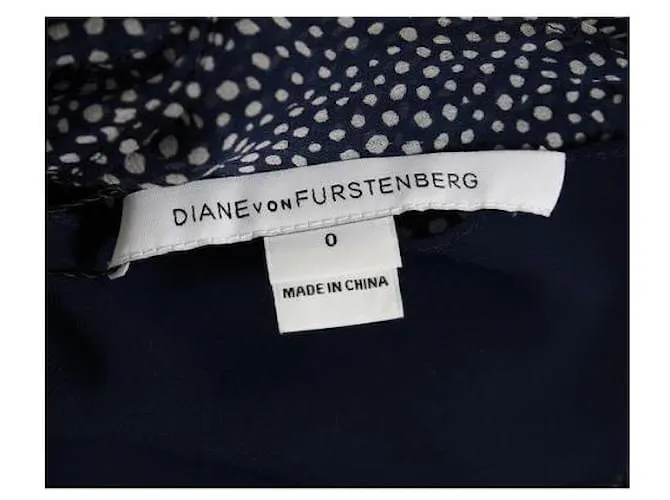 Diane Von Furstenberg Vestido estampado de lunares azul oscuro 